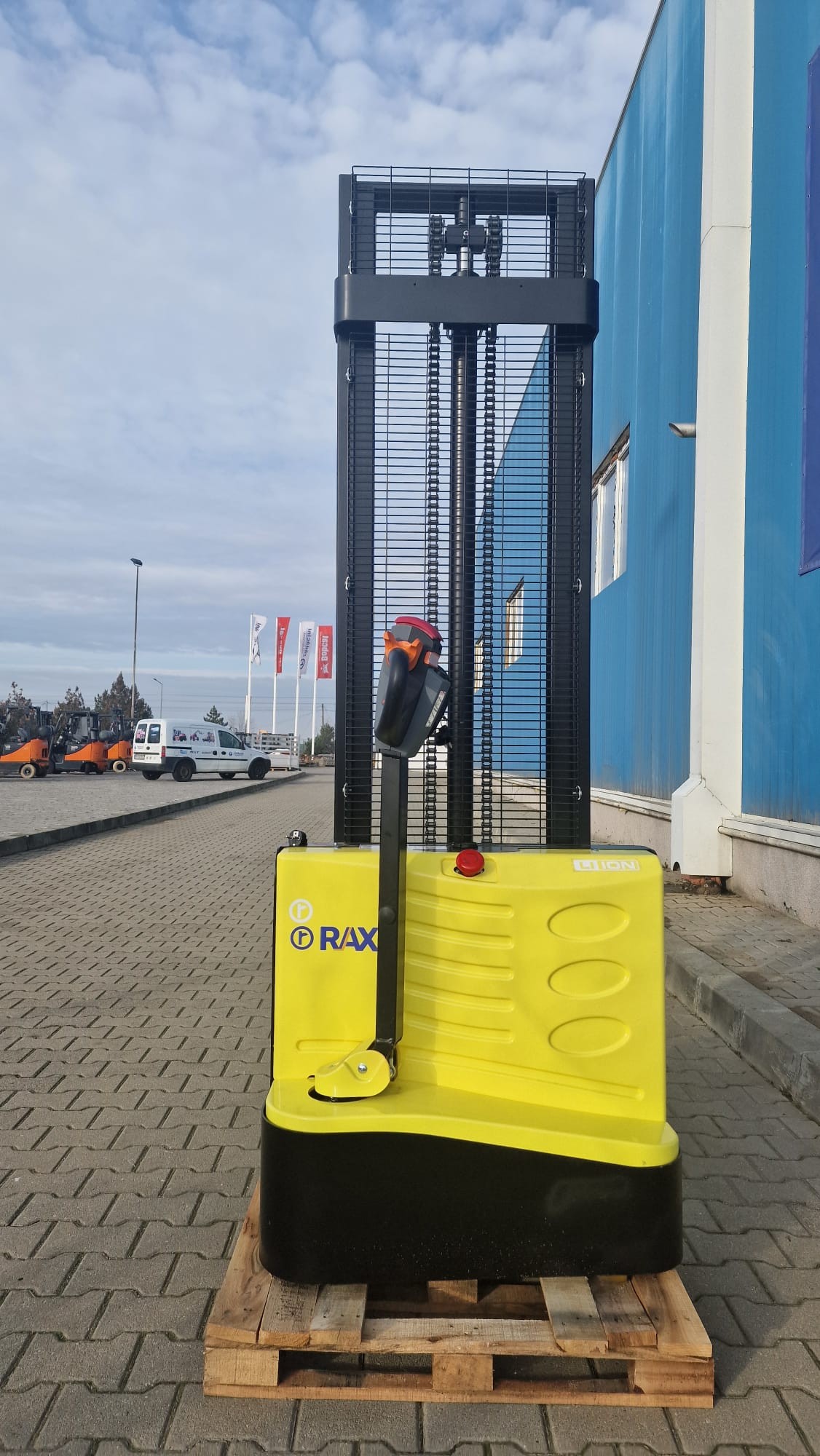 Transpalet electric cu catarg RAX CDD12J-LI, CDD15J-LI