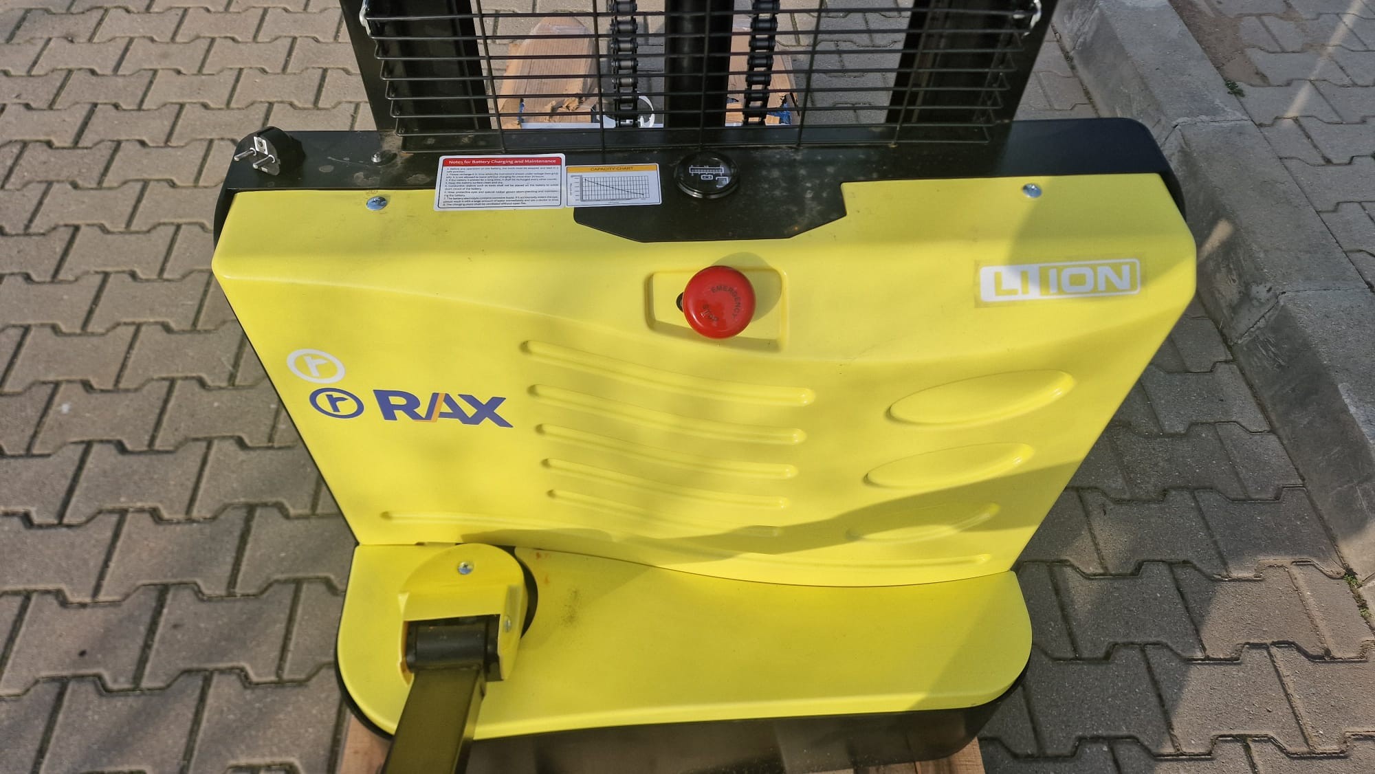 Transpalet electric cu catarg RAX CDD12J-LI, CDD15J-LI