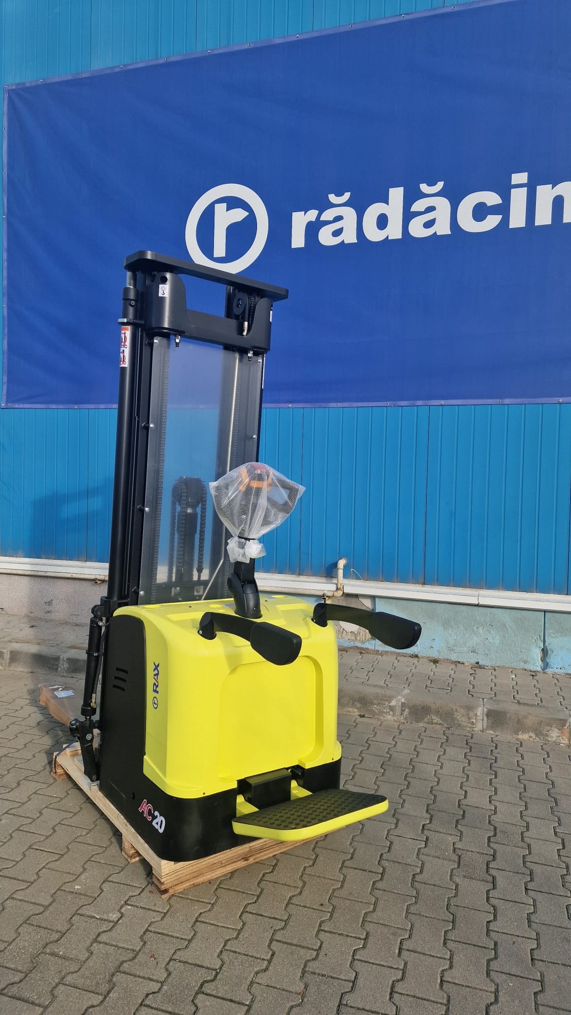 Transpalet electric RAX CDD20R 2000 kg